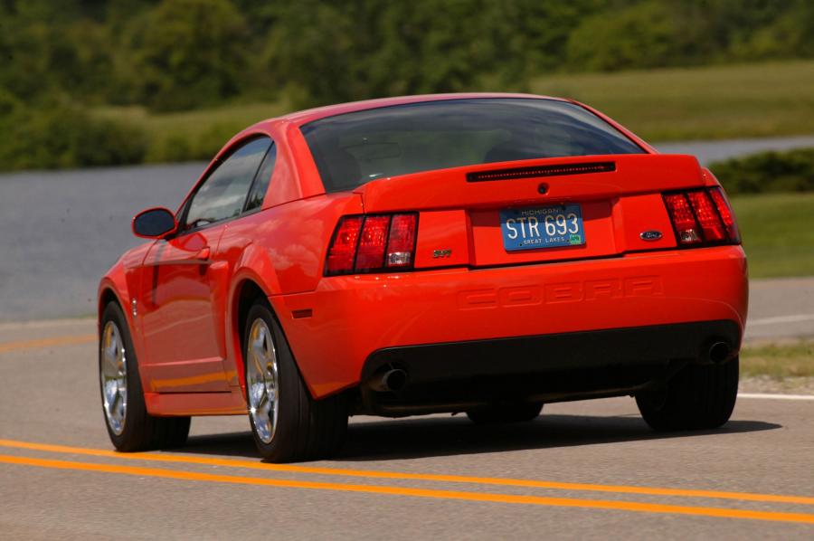 Ford Mustang SVT Cobra 2003 года  (фото 11 из 61)